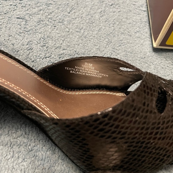 NEW ! Naturalizer treat heels - Picture 6 of 7